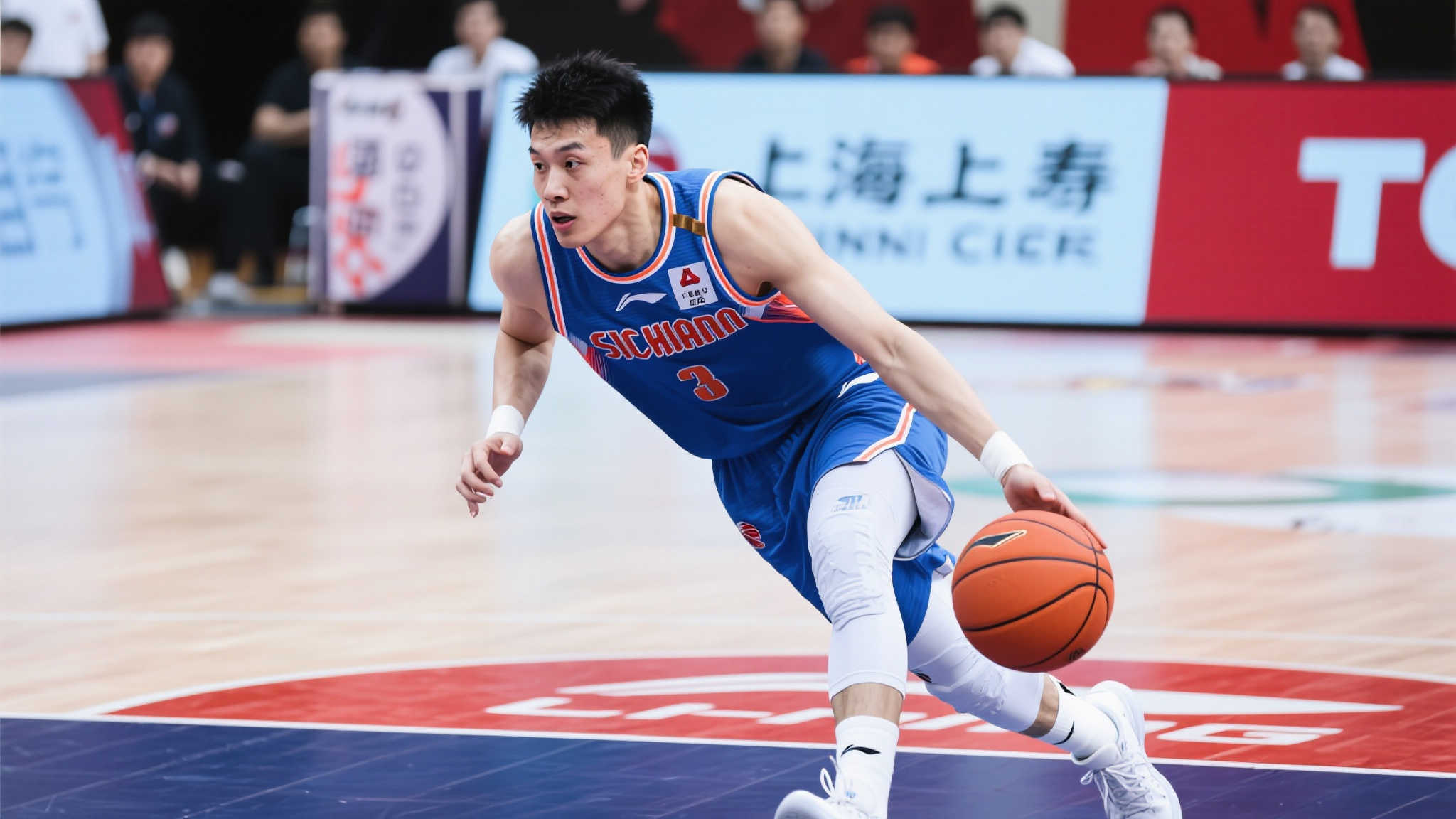 CBA动态：广东锁定黄荣奇，上海瞄准程帅澎，纳托尔无缘续约